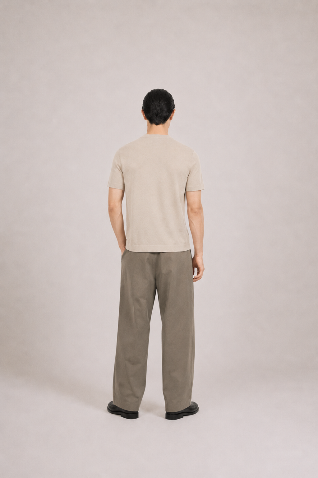 Wide-Leg Pleated Trousers with Waist Tie