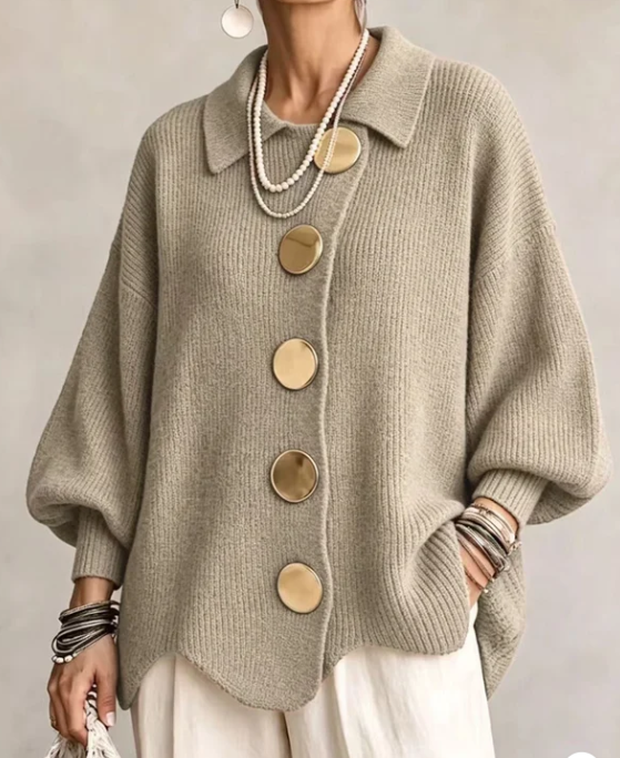 Raquel - Rebeca oversize con botones dorados grandes
