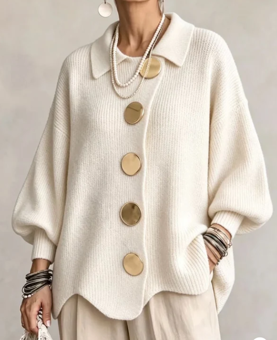 Raquel - Rebeca oversize con botones dorados grandes